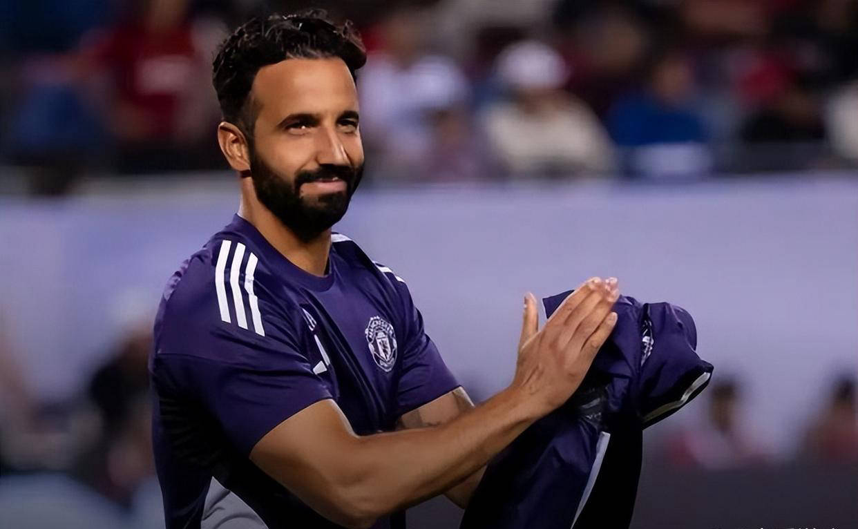 审视阿莫林,曼联对穆里尼奥的期望或许过高了